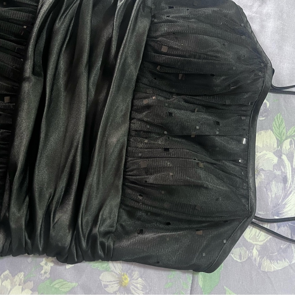 Classic Black Polyester Garment - Large - image 5